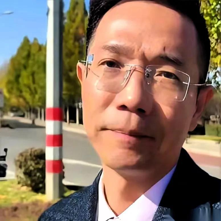 律师深夜曝被威胁：“我第一反应不是怕，
是‘哦，又来了’”
“又有人来威胁我了。