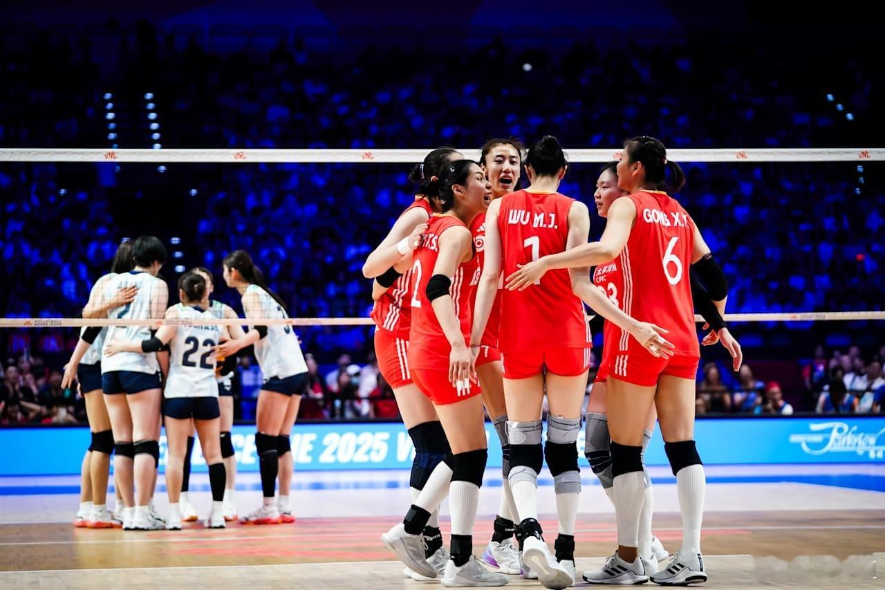 中国女排vs日本女排2025世界女排联赛第三局局末阶段，无论是王媛媛的3号位，还