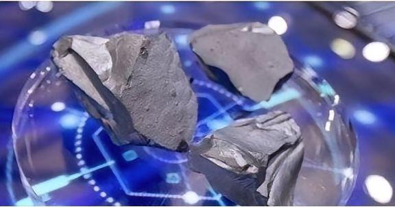 中国又悄悄关上了一扇更要命的门！在稀土还未撕完的时候，中国又加紧了另外一出口，而