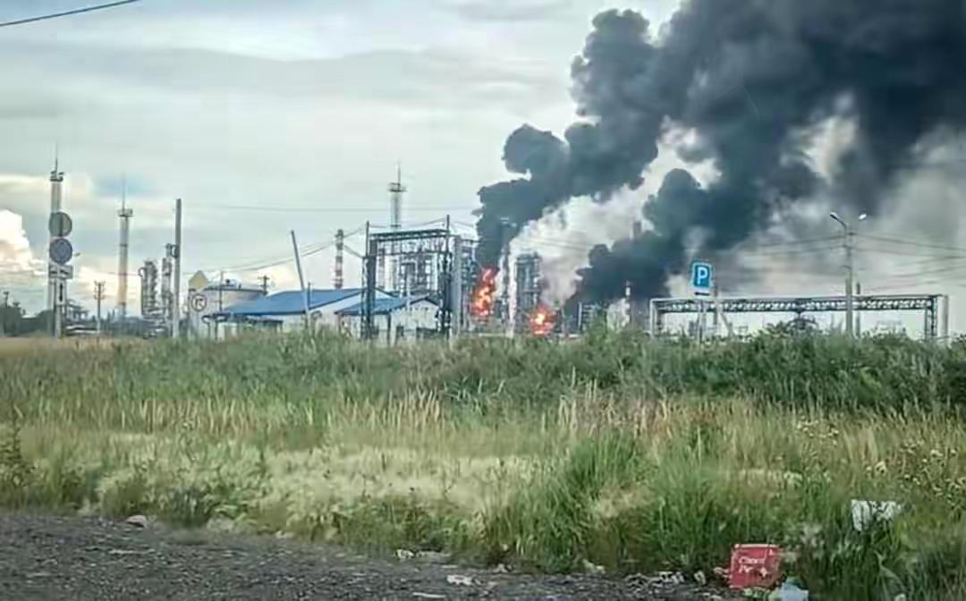 警惕！美国复制乌克兰模式套牢台海，台湾根本扛不住惨痛代价
 
俄乌冲突持续至今，