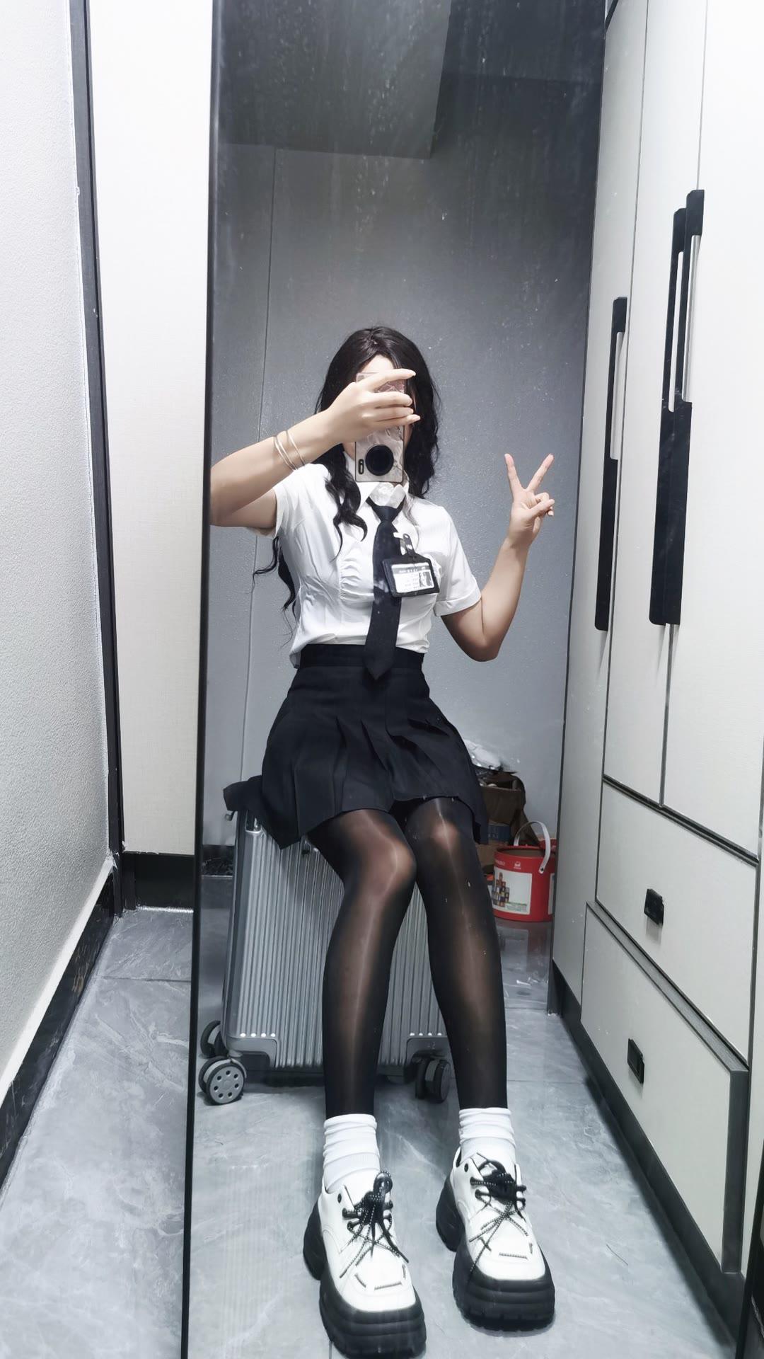 早秋高智感职场穿搭