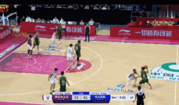 欢迎来到CBA！今晚CBA俱乐部杯同曦对阵北控的比赛正在进行，第三节比赛还有四分