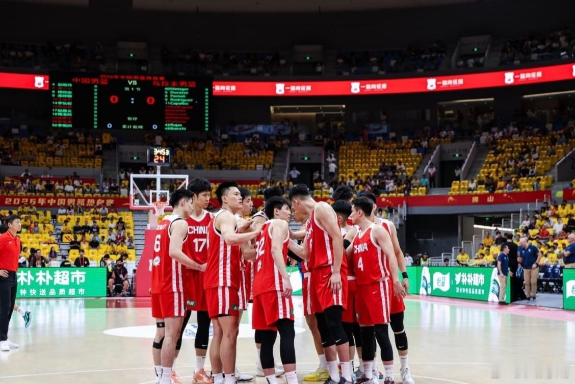 中国男篮半场落后乌拉圭9分中国男篮半场39-48落后乌拉圭9分。赵嘉义12分全队