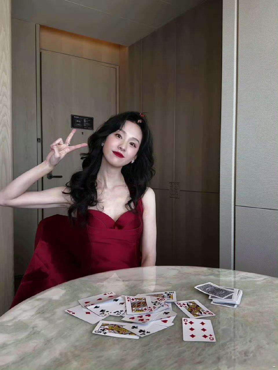 #风都偏爱陈都灵##陈都灵[超话]#风会吹向我爱的人[吹风车][吹风车]我现在一