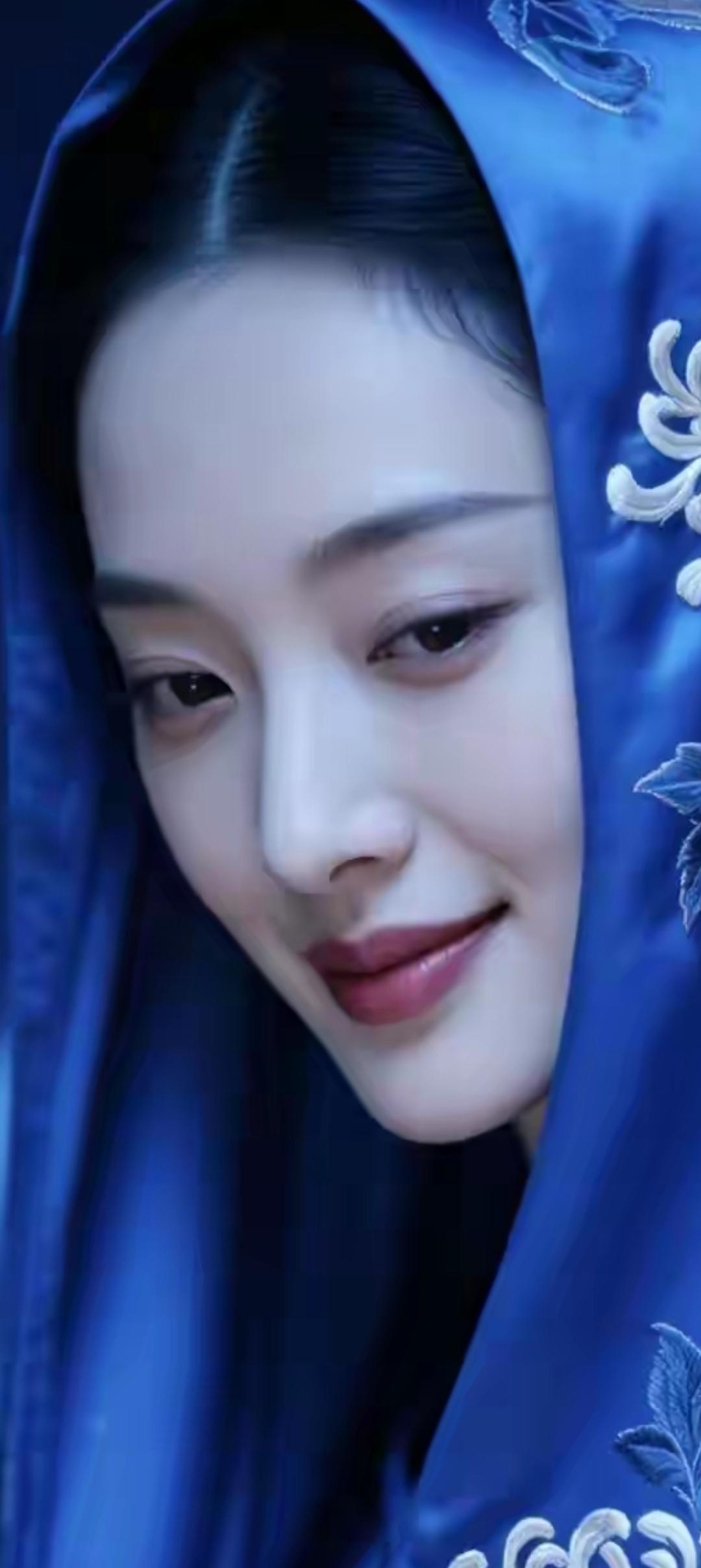 这姑娘笑起来好温柔。