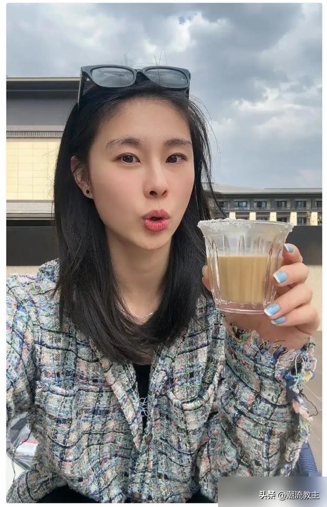 王思雨年薪从280万砍到100万，另一边，李梦税后500万的饭碗，直接被工资帽砸