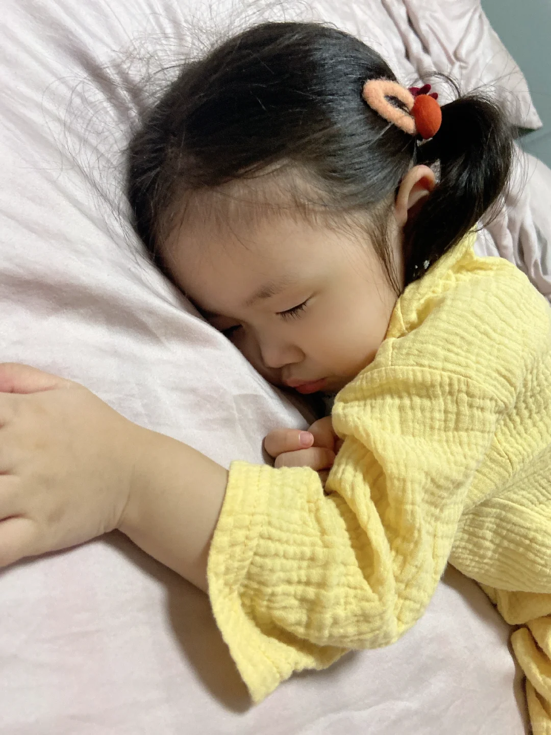 终于哄睡着啦