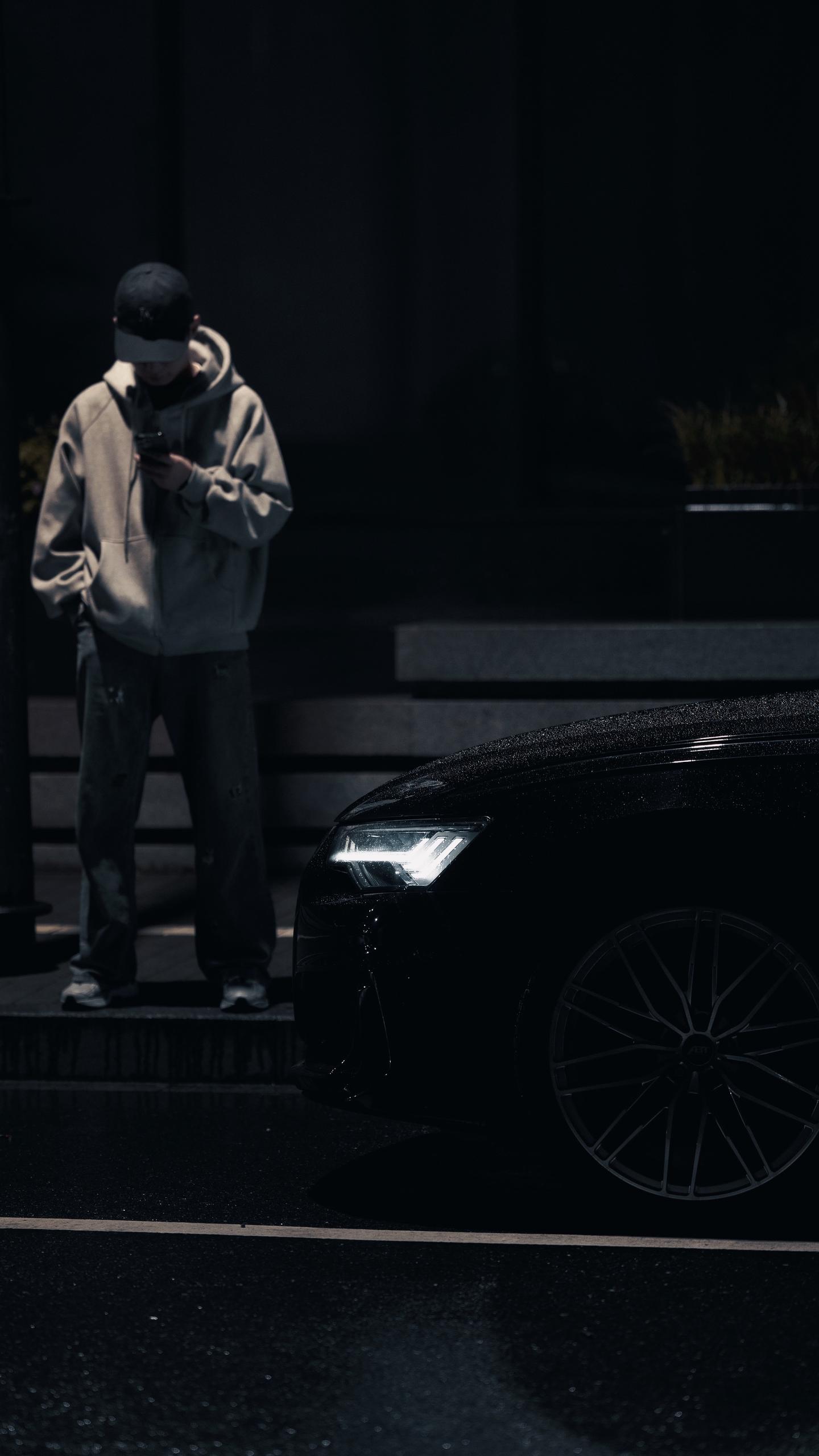 暧昧和破烂一样廉价。