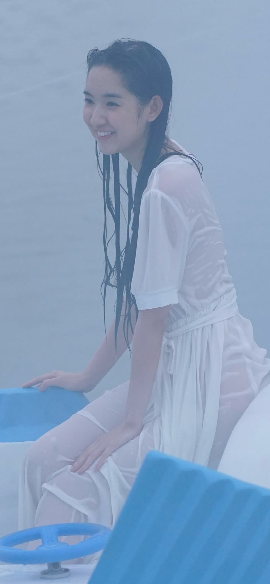 王玉雯湿身大片 