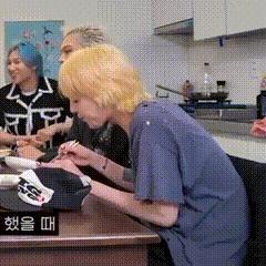 凭什么这样对待一个为团精心准备了这么久的人，他已经把自己能接触的最好的资源都给团