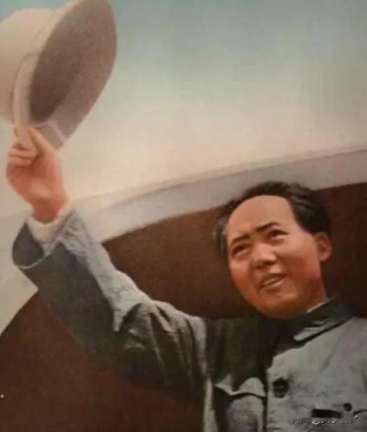 建国后，中央不成文规定：为了保证毛主席的安全，禁止他坐飞机。毛主席多次找空军，要