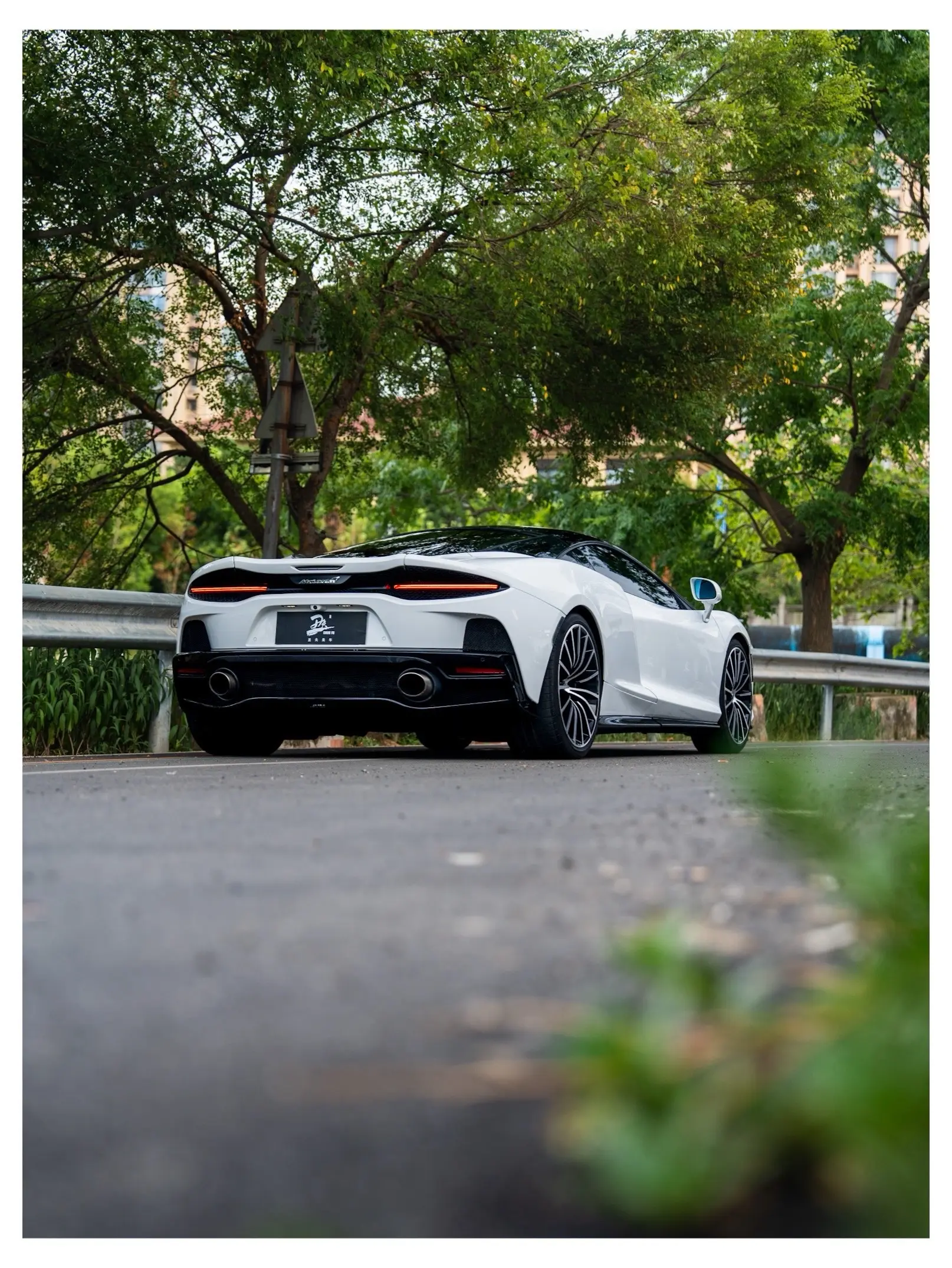 迈凯轮GT｜又见蝴蝶门。