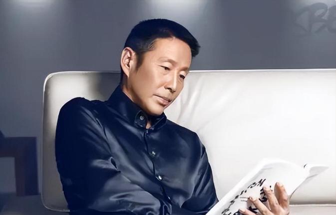 70岁陈道明被徒弟骂“阴阳同体”？录音曝光全网震怒！
家人们谁懂啊，陈道明刚官宣