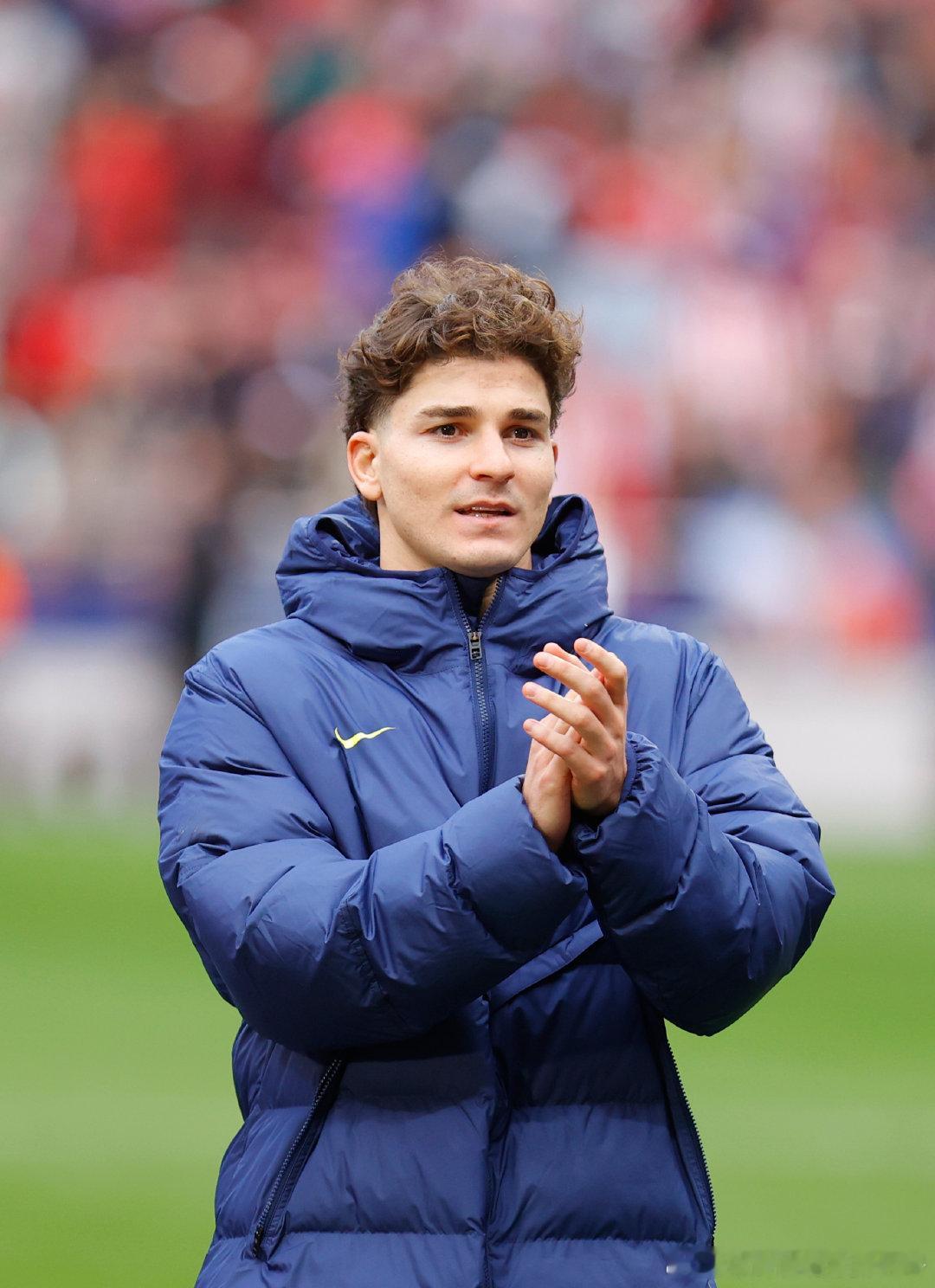 2025/26赛季12个主场比赛中取得11胜1平的不败战绩🏡 这是我们共同努力