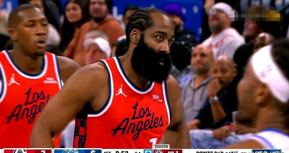 在今天快船客场以101:129惨败于魔术的赛后采访中，哈登聊到了球队的伤病情况，