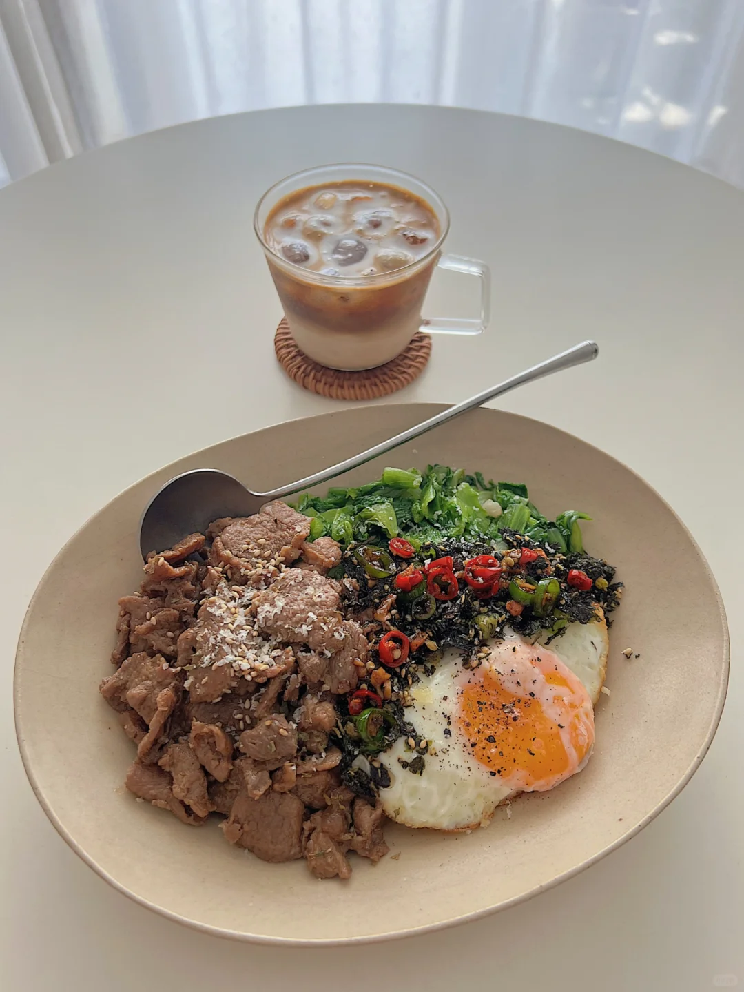 普通人的减脂餐-牛肉生菜盖饭🍱