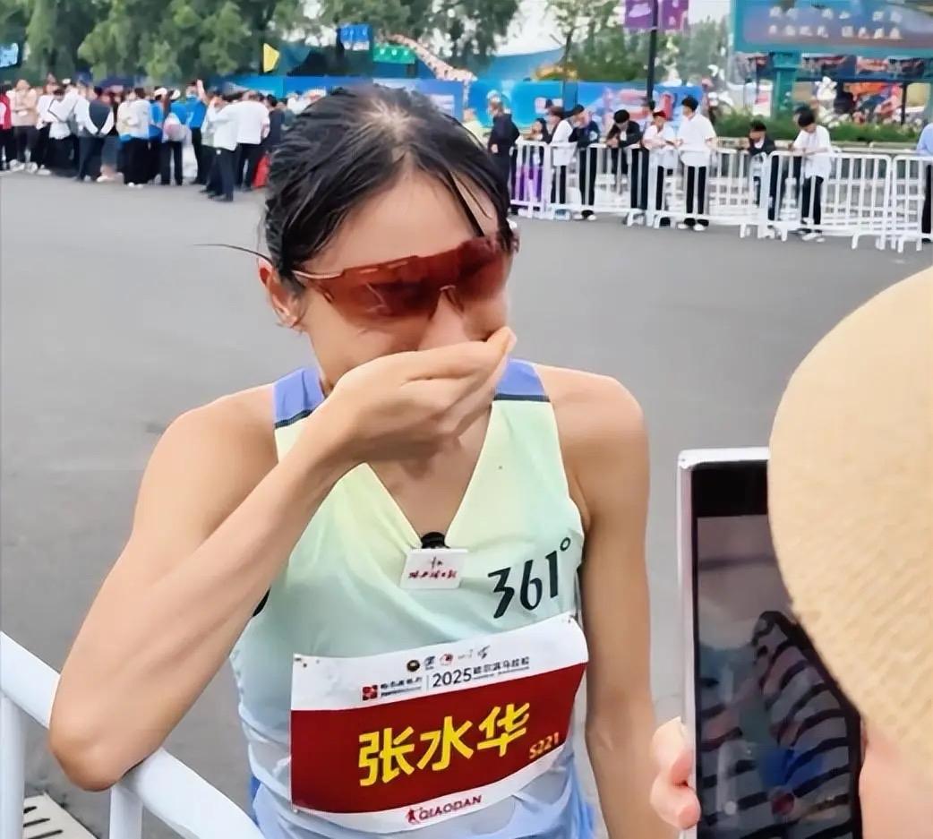 我觉得她很励志， 她花的时间都是周末日，如果医院能调解的话就不会有问题的。
作为