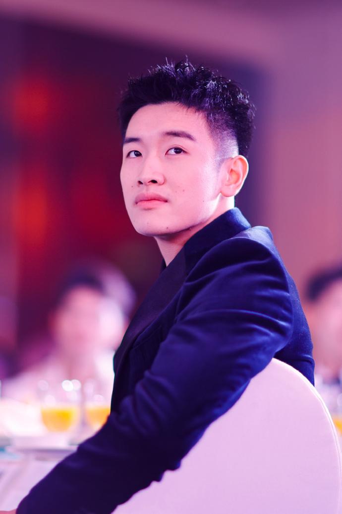 今天是李诗沣24岁生日，祝他生日快乐！！#羽毛球#