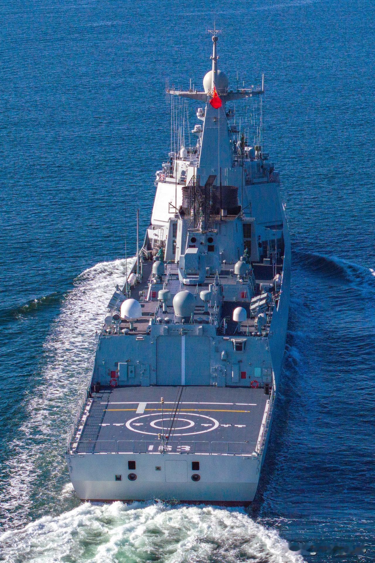 第34艘052D亮相！中国海军50艘大关，就差临门一脚
 
第34艘052D型驱