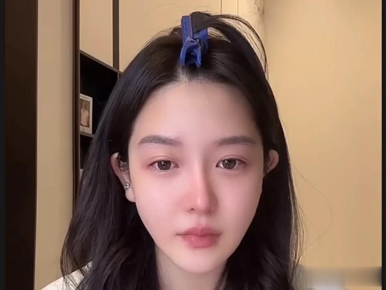 方丈杜凤一家三口在网红圈的口碑，他们敢说第二，没人敢说第一。一个是脱口秀的天花板
