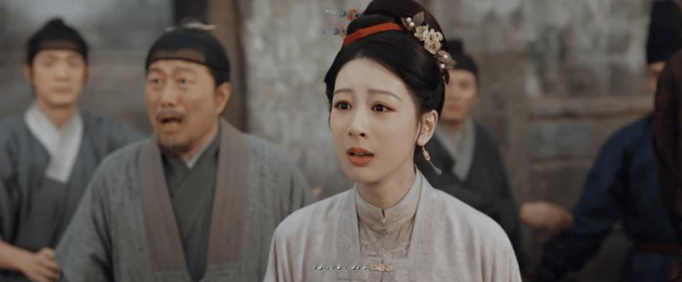 这两天田本昌不舒服了 祯娘这招“送葬式”送松材简直是神来之笔！敲锣打鼓撒纸钱，田