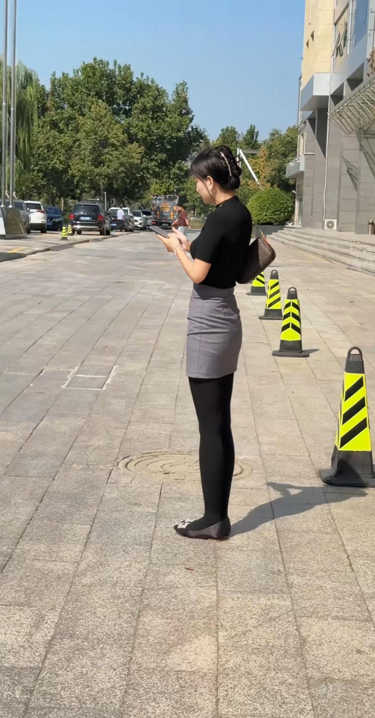 产品是制造出来还是设计出来的呢？
机台每分钟生产40颗产品，而作业员消失半个小时