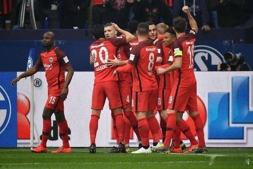 欧罗巴    斯图加特VS凯尔特人足球             斯图加特首回合已