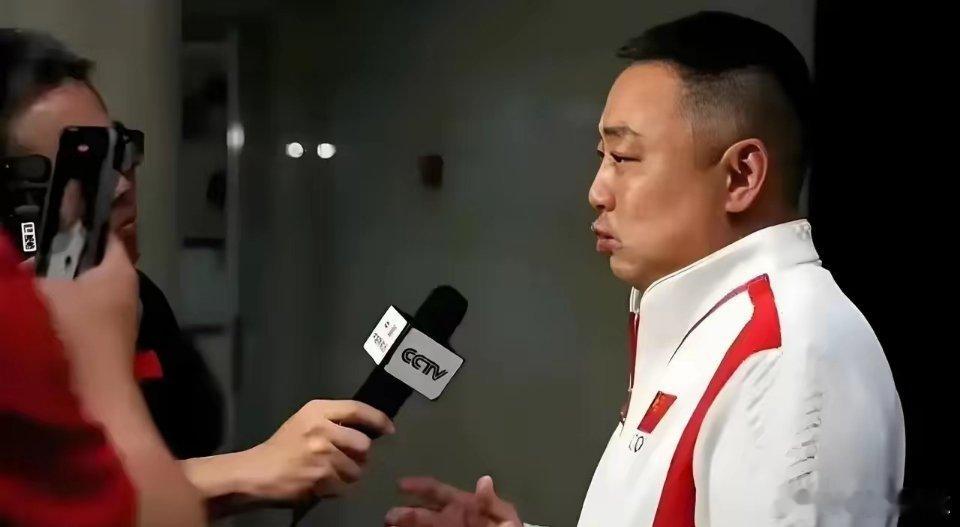 发现没有，刘国梁有点骑虎难下了！  樊振东、马龙、陈梦三人退出世界排名惊动了上层