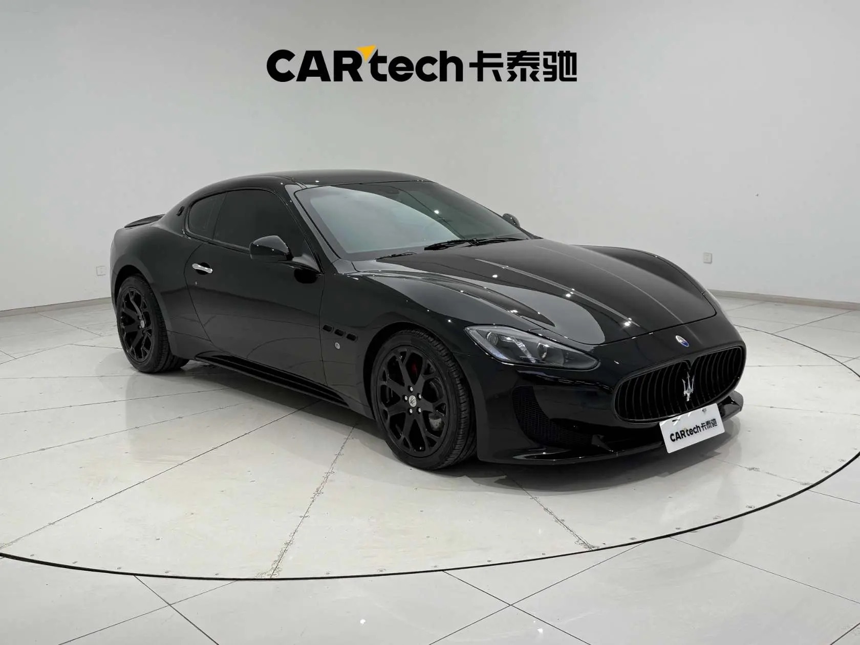 玛莎拉蒂在颜值上真的没得挑！这台GranTurismo是2007款，已经接近快2