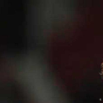 据意大利天空体育消息，罗马将于周五开始准备向曼联前锋齐尔克泽提出签约方案。罗马更