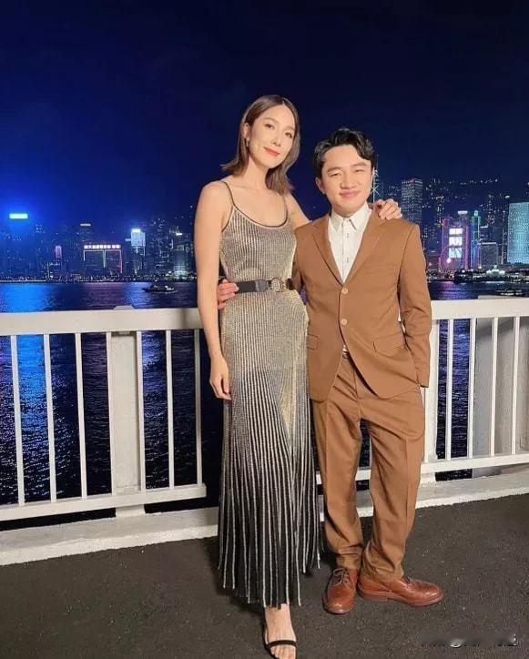 看到王祖蓝这对夫妻，矮个子男生会不会担心因为自己身高问题而找不到配偶了呢？
准确
