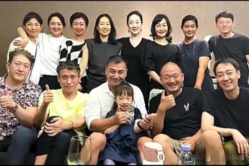 中戏93级聚会，真的是岁月不饶人呀！
看到了好多我们熟悉的演员，不过还属朱媛媛辛