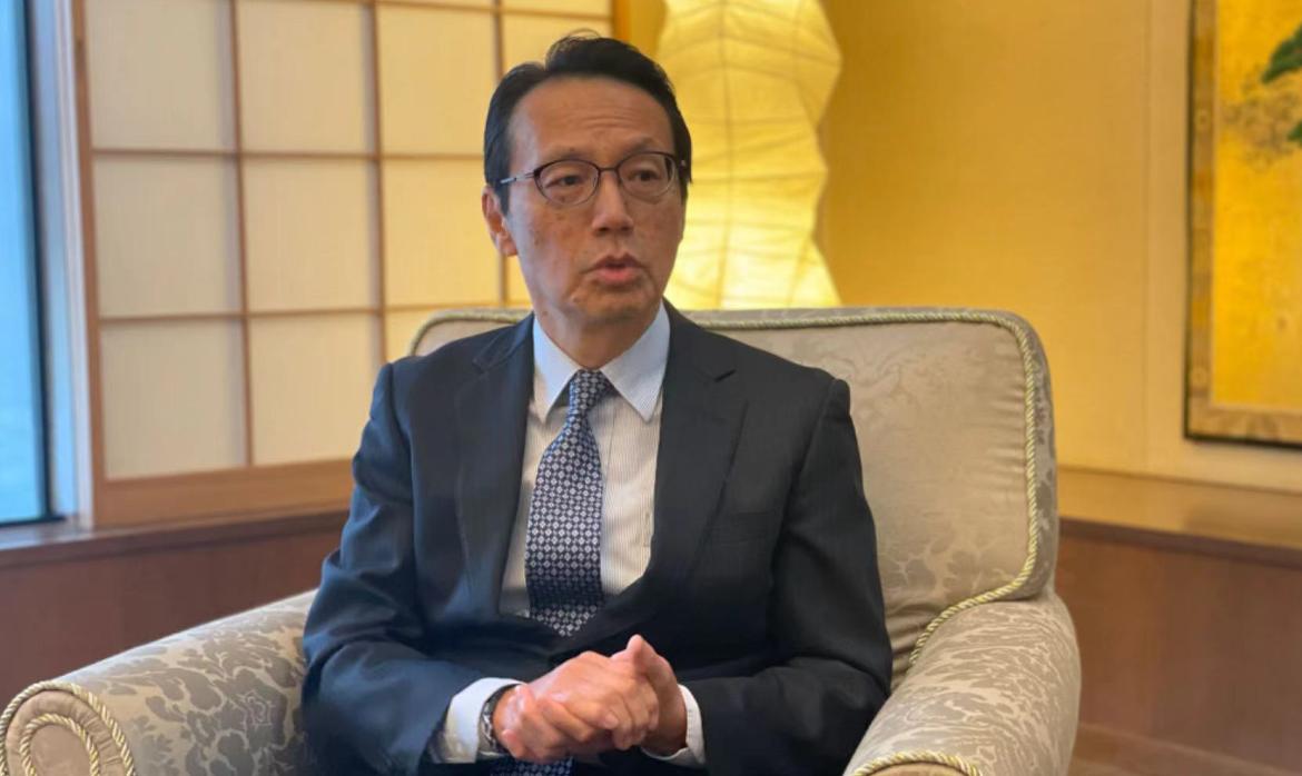 距离深圳APEC峰会还有三个月，日本那边尤其盯得紧，盼着能借此机会跟中国缓和关系