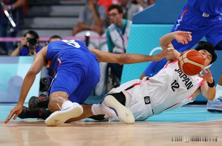 奥运会法国加时94-90险胜日本，这场比赛有8个没想到！

​1、没想到日本队那