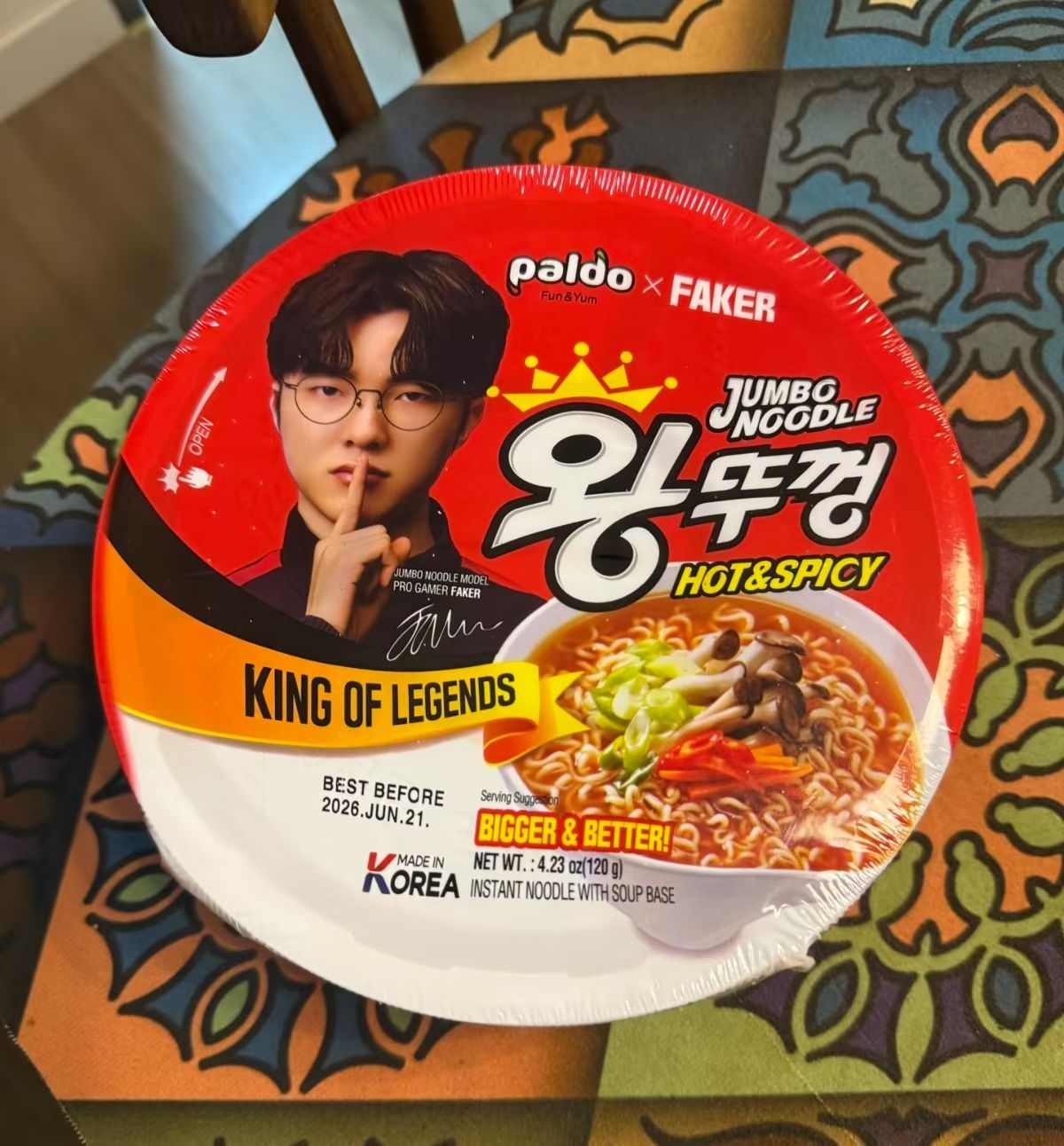 人生第一次接触到电竞职业比赛就是2013年第一次玩lol的客户端新闻上看到的，决