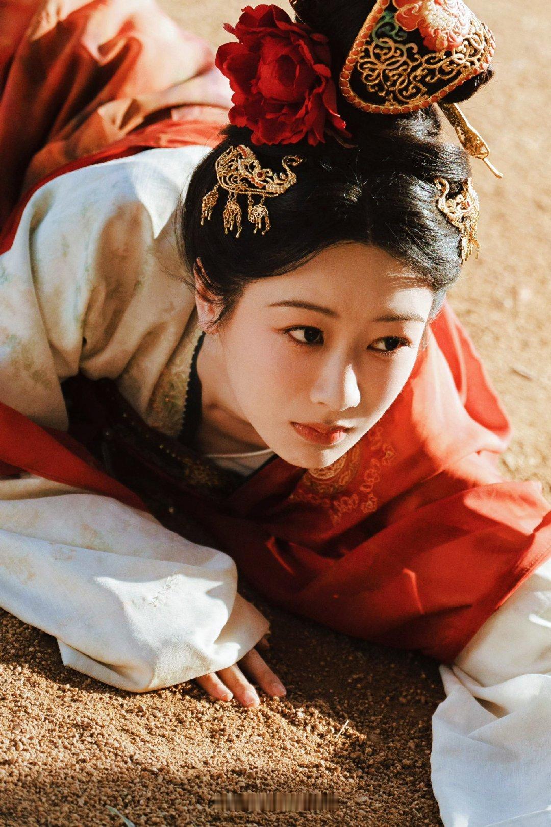 杨紫[超话][太阳] 锦绣芳华收视创新高yz杨紫何惟芳 🍃 🕊 （15字以上