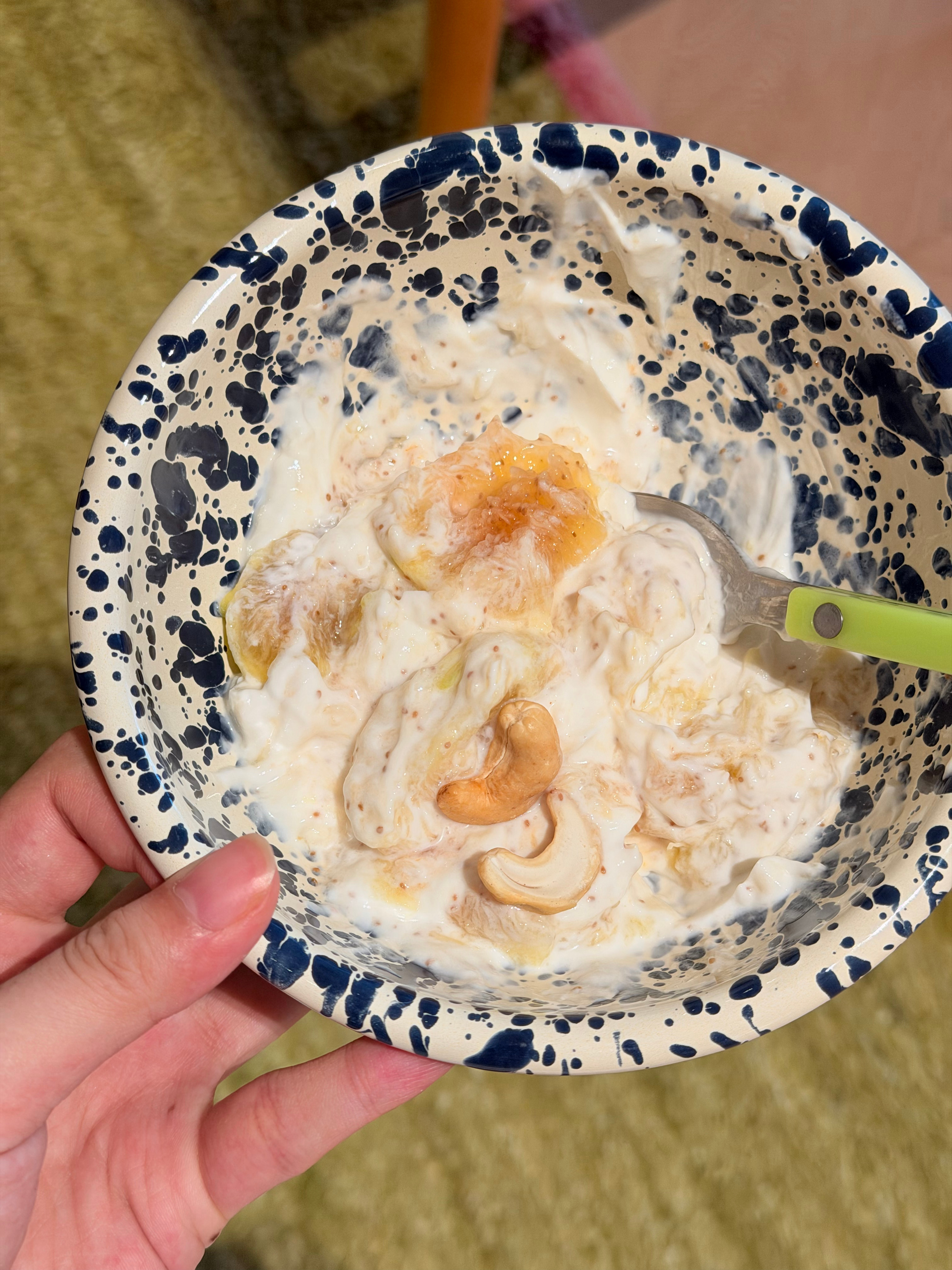 朋友给我买了一箱无花果是🥥香味的好神奇！配无糖酸奶太太太美味 ​​​