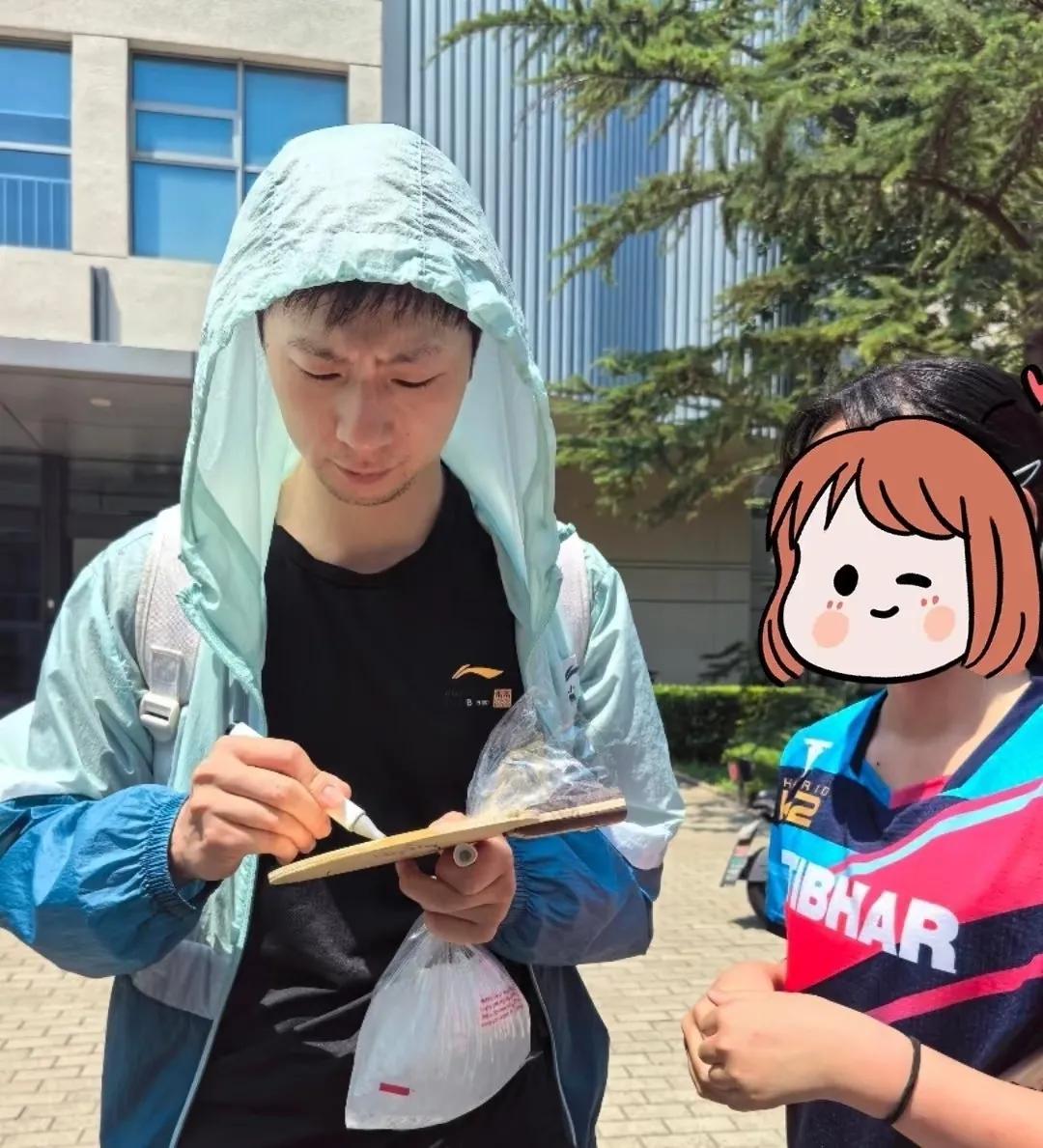 说马龙伟大一点也不为过啊，
虽然已经退出了世界排名，
虽然离着全运会也还远，
但