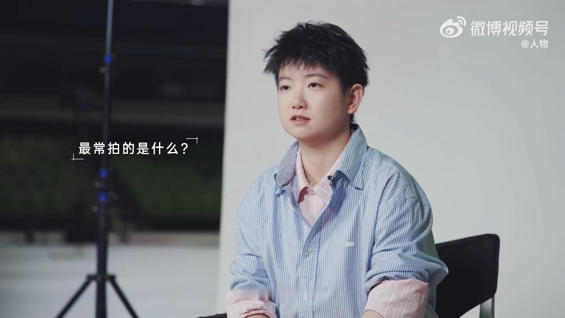 太萌了 期待正片喜欢欧的每次企划。可以把最后这个萌萌自拍发出来吗 