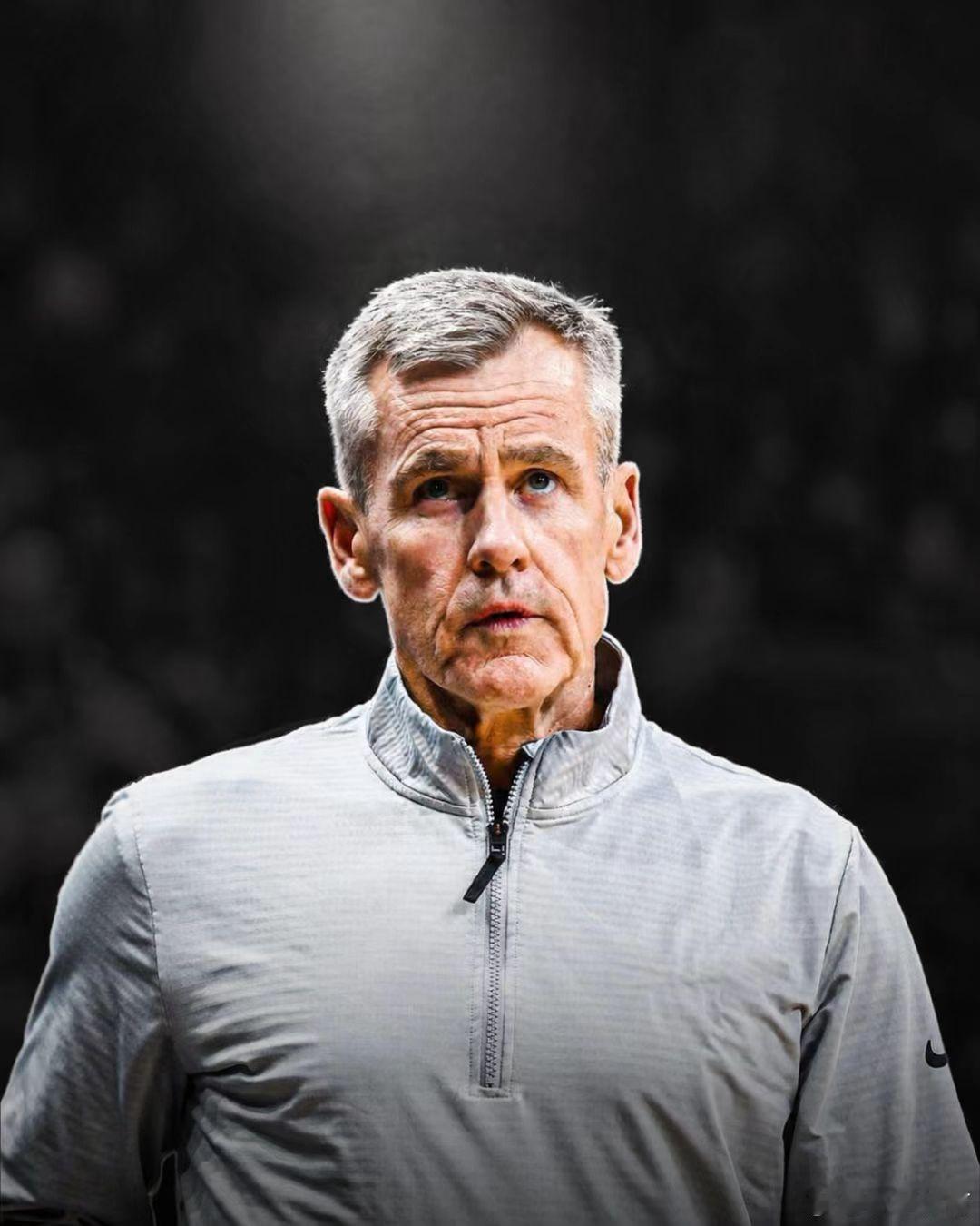 接班科尔？前公牛主帅多诺万有意执教勇士！04月27日讯 据《体育画报》记者Chr