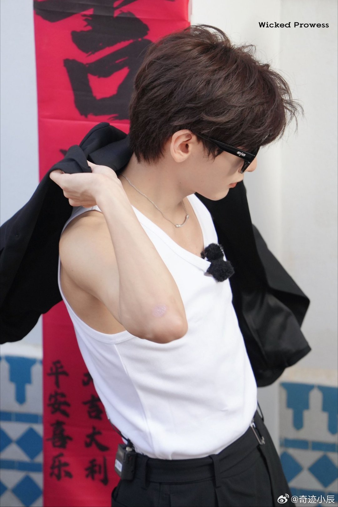 追星人才懂这一刻的含金量 七年追星，从线上助力到线下同框拍立得，每一步都算数！这