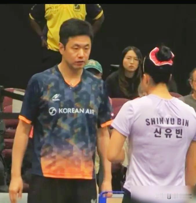 申裕斌为什么会打削球手？其实和孙颖莎很相似！

申裕斌在世界杯零封韩莹，
还连续