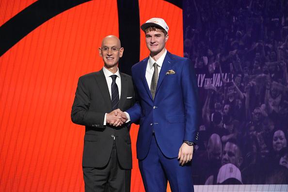 利亚姆·麦克尼利在2025年NBA选秀中以第29顺位被太阳队选中。
不过，这个选