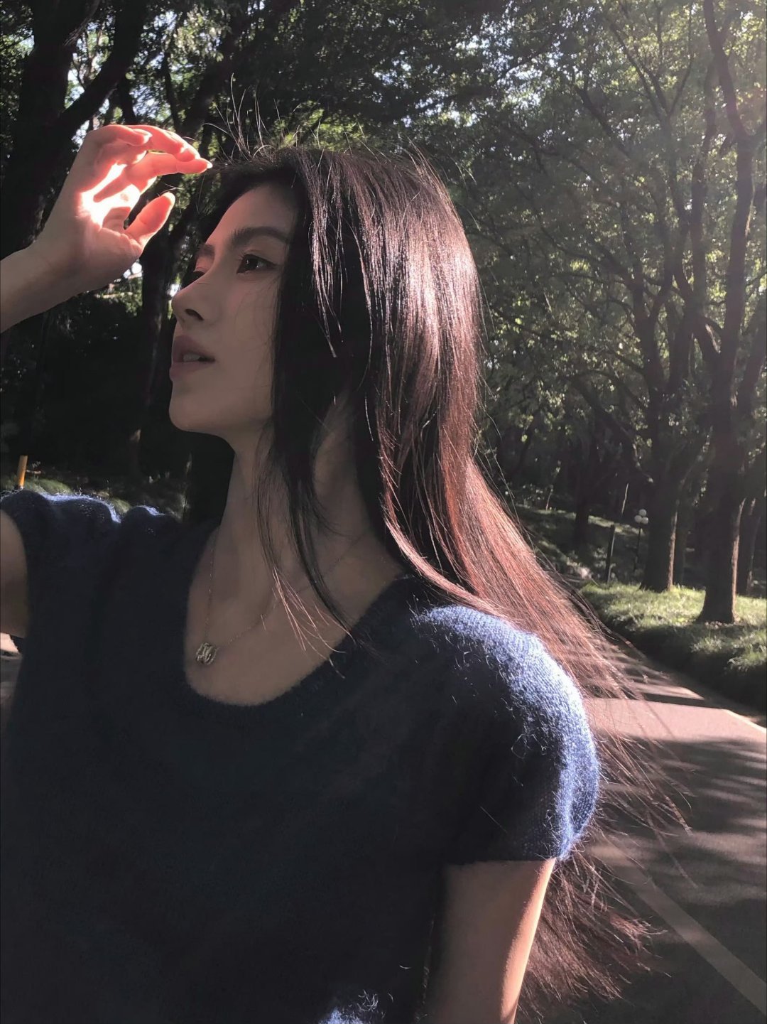 鞠婧祎 jjy鞠婧祎露芜衣 jjy鞠婧祎 记得高兴，太阳都在祝我们千里响晴