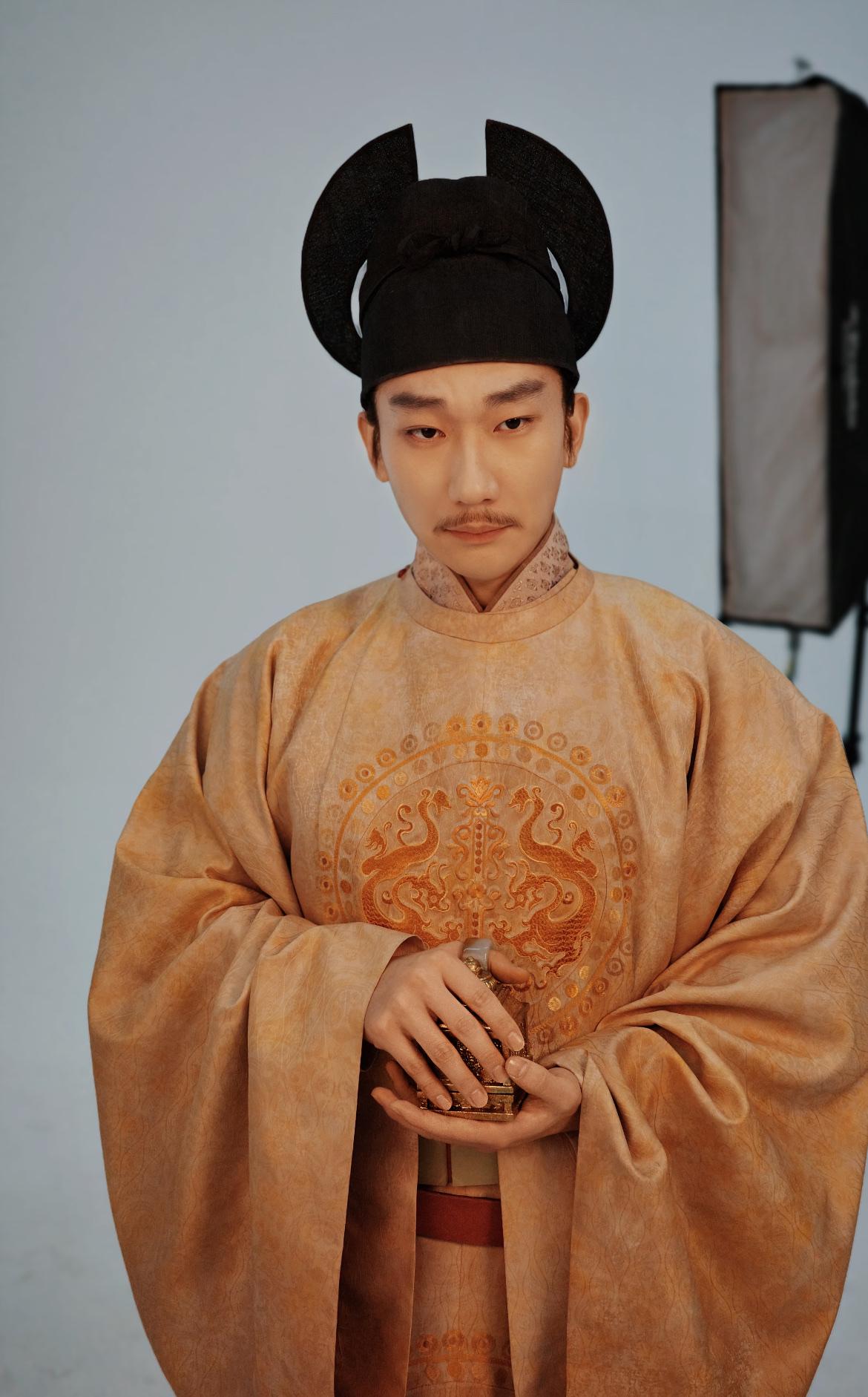 《太平年》里把配角演出电影质感的宝藏演员，跟老戏骨对戏一点不输。32岁的吴昊霖演