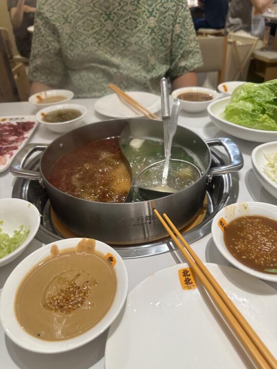郑万这家火锅简直是XXX的平替啊！