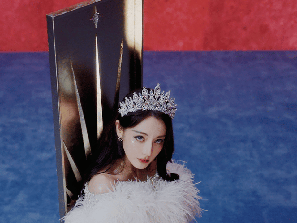 迪丽热巴好绝的一幕！女王降临了👸🏻 #迪丽热巴第十幕MV# #秦岚发文给迪丽