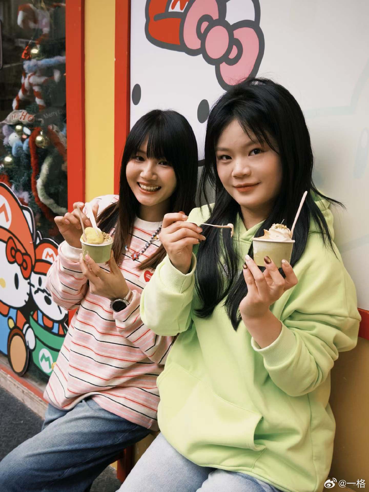 哈哈哈最近交了一些00后的朋友，甚至还有未成年，感觉自己心态年轻了不少