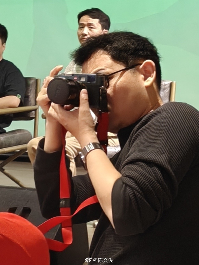 分享一个公关人看到的崩溃时刻： 