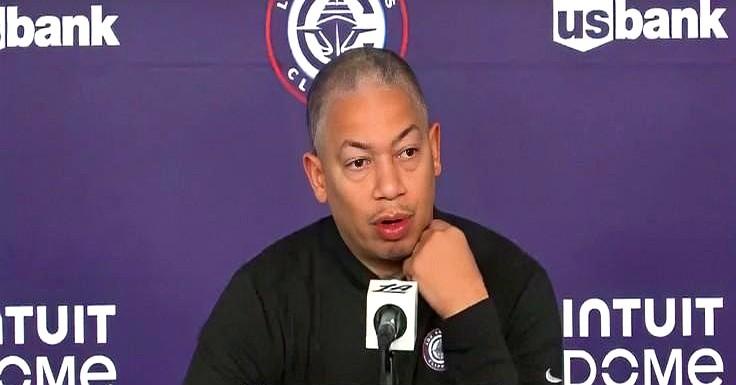 但我真没想到他能砍55。

约基奇这场把泰伦卢的算盘砸得稀碎，快船想赌他传不出球